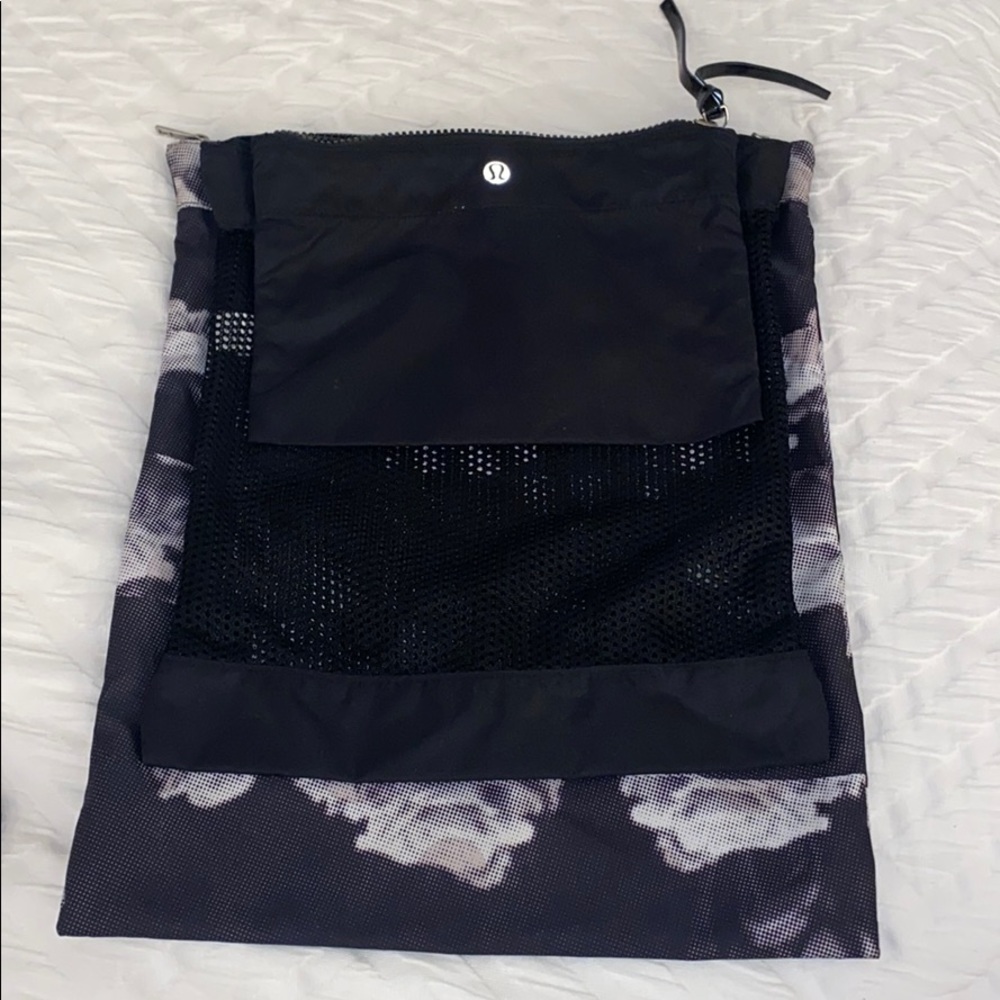 Lulu Lemon 3 for 1 Bags